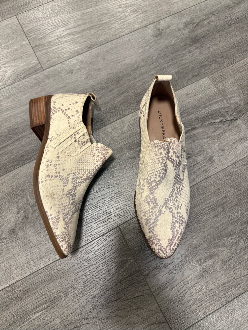 Lucky Brand ankle boots snake skin size 10 cream brown